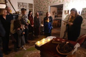 Photo showing candle light tour of the Monteith House during the Trolley of Terror in Albany, Oregon